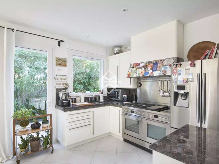 Villa Saint-Tropez - 4 bedrooms - 300m²