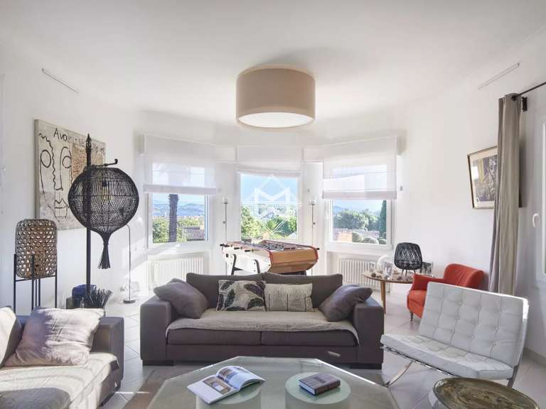 Villa Saint-Tropez - 4 bedrooms - 300m²