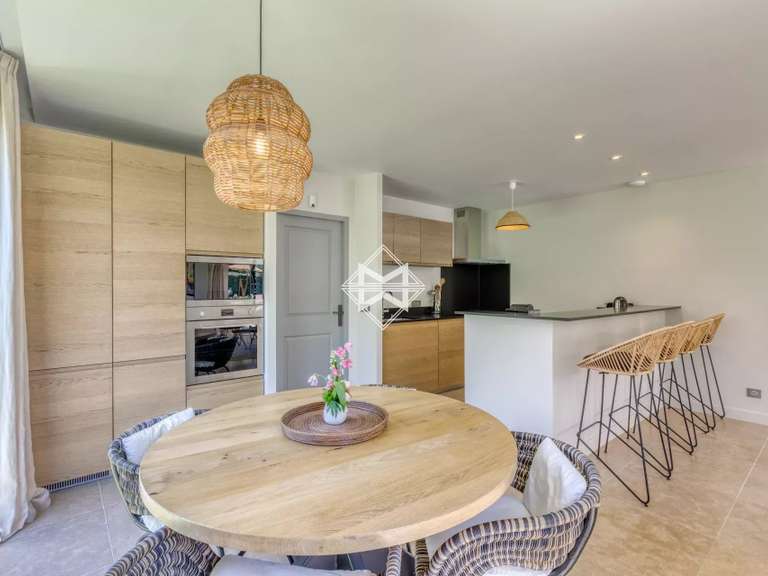 Villa Saint-Tropez - 5 bedrooms - 1330m²