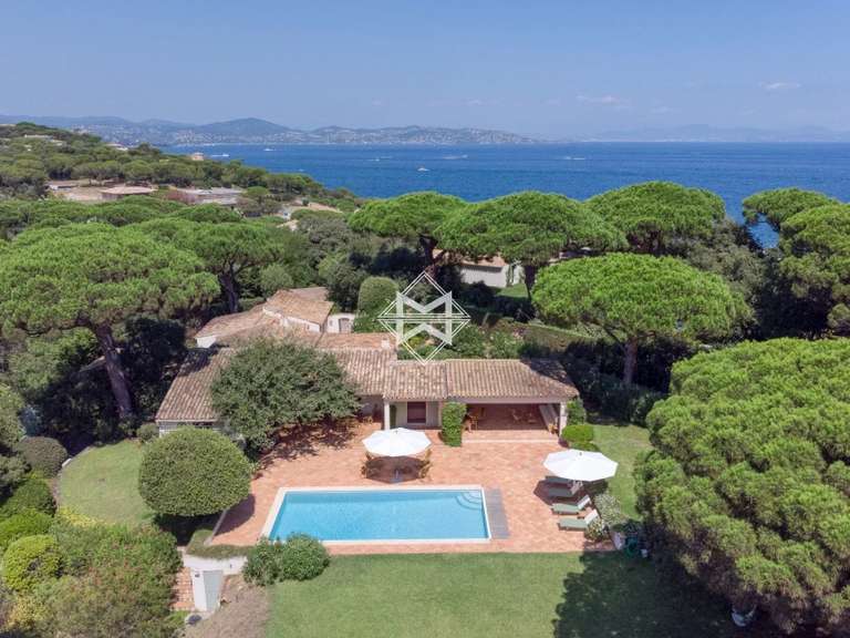 Villa Saint-Tropez - 6 bedrooms - 230m²