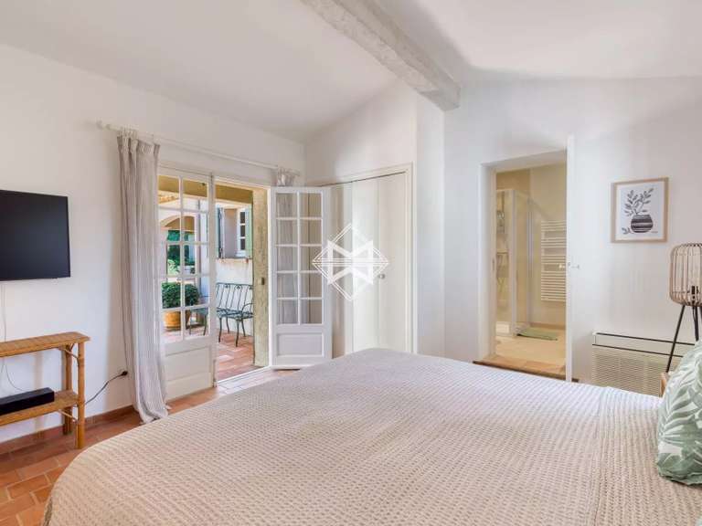 Villa Saint-Tropez - 6 bedrooms - 230m²