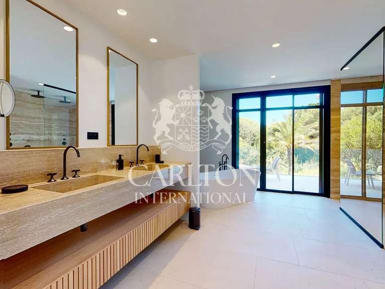 Villa Saint-Tropez - 6 bedrooms - 610m²
