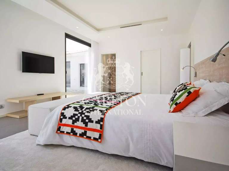 Villa Saint-Tropez - 5 bedrooms - 325m²