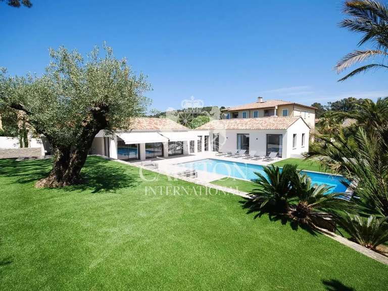Villa Saint-Tropez - 5 bedrooms - 325m²