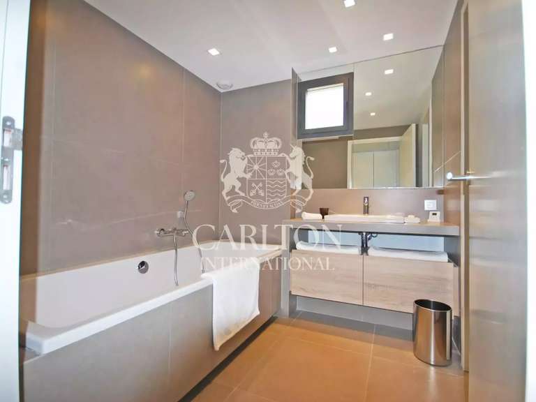 Villa Saint-Tropez - 5 bedrooms - 325m²