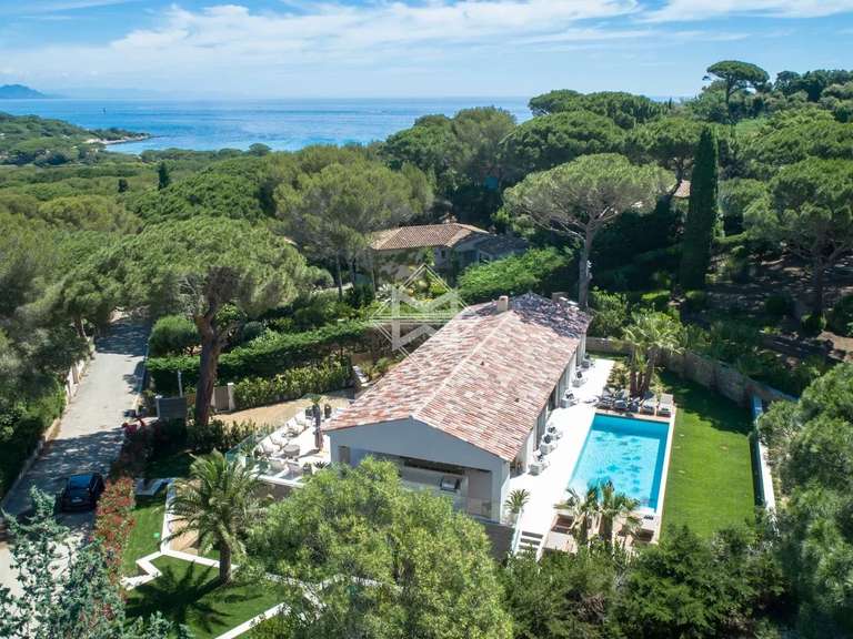 Villa Saint-Tropez - 5 bedrooms - 220m²