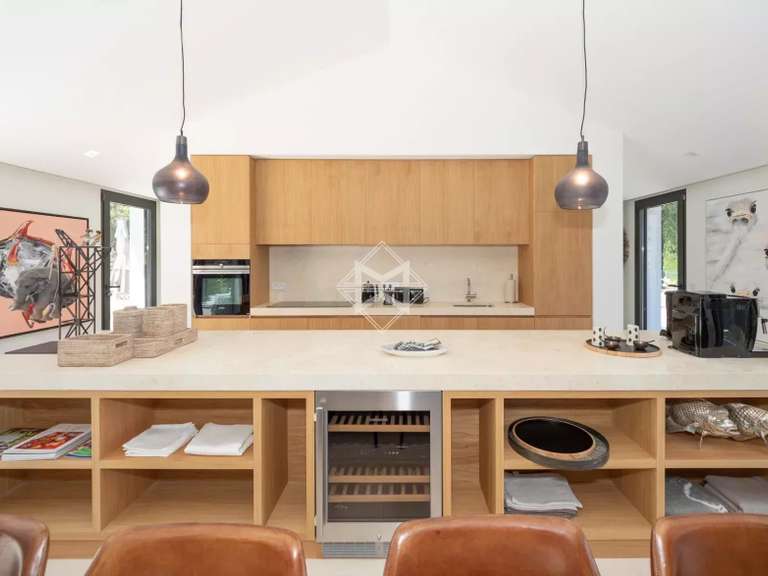 Villa Saint-Tropez - 5 bedrooms - 220m²