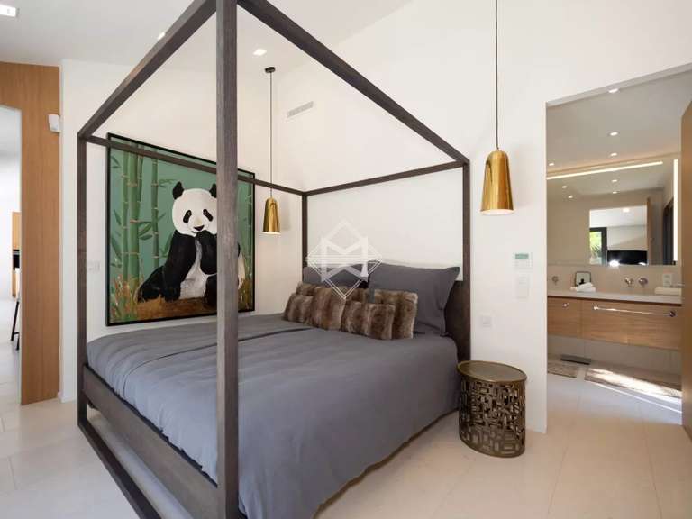 Villa Saint-Tropez - 5 bedrooms - 220m²