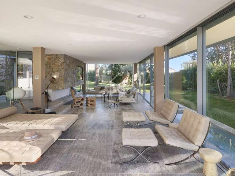 Villa Saint-Tropez - 5 bedrooms - 310m²