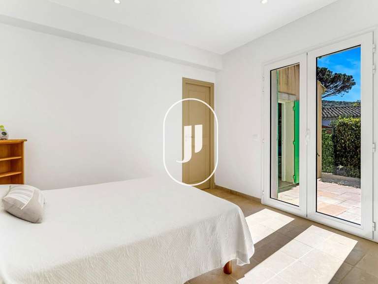 Villa Saint-Tropez - 6 bedrooms - 235m²