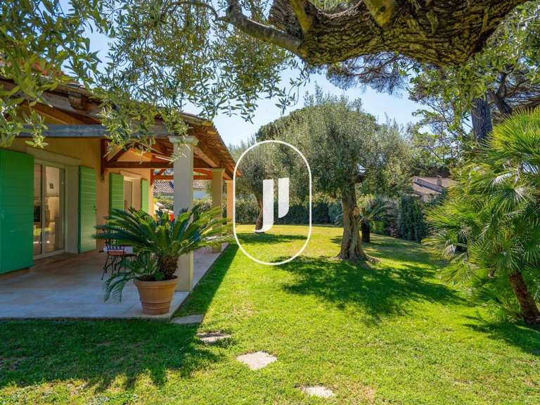 Villa Saint-Tropez - 6 bedrooms - 235m²