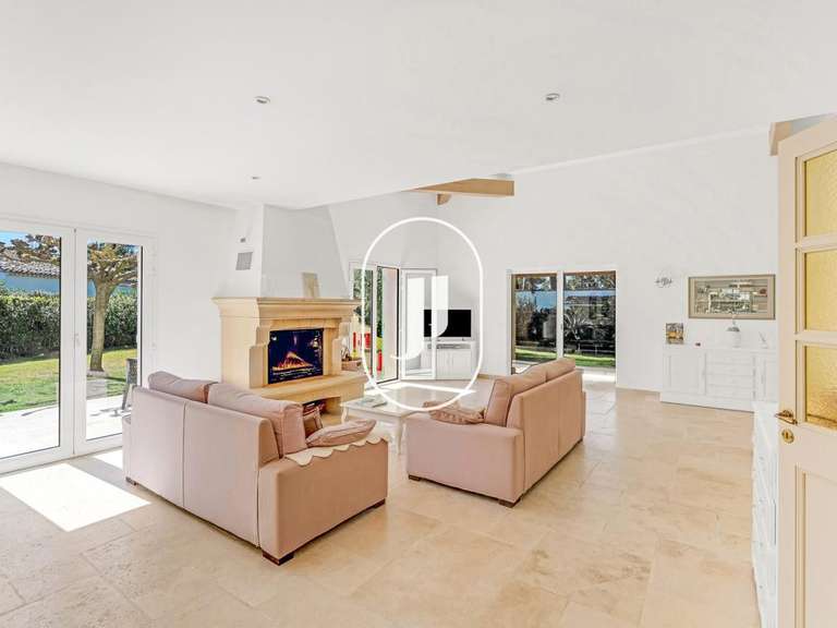 Villa Saint-Tropez - 6 bedrooms - 235m²
