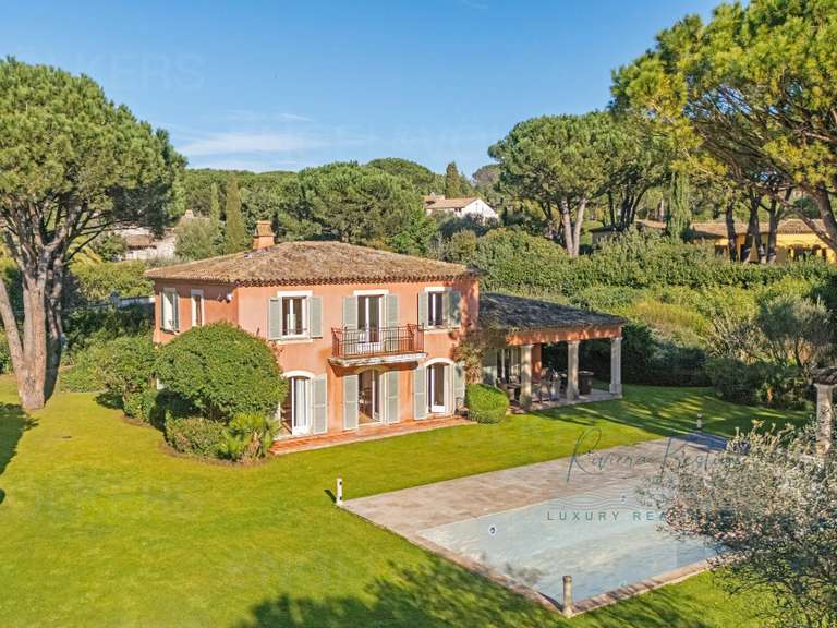 Villa Saint-Tropez - 4 bedrooms - 300m²