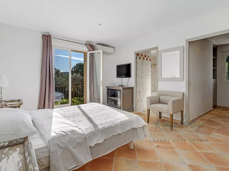 Villa Saint-Tropez - 4 bedrooms - 300m²