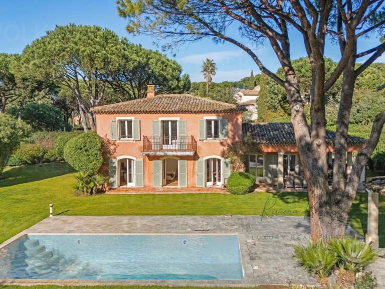 Villa Saint-Tropez - 4 bedrooms - 300m²