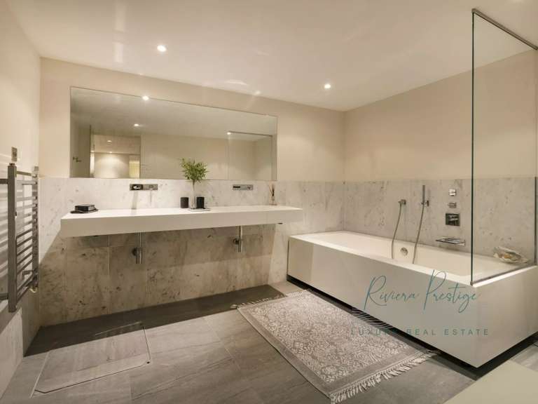 Villa Saint-Tropez - 5 bedrooms - 386m²