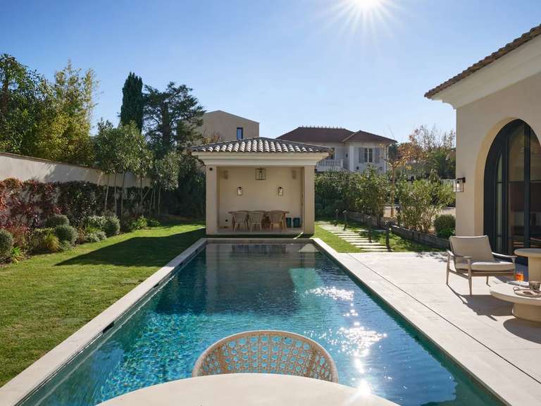 Villa Saint-Tropez - 5 bedrooms - 1026m²