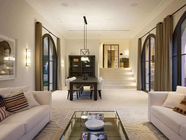 Villa Saint-Tropez - 5 bedrooms - 1026m²