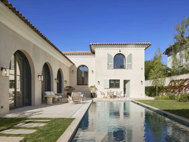 Villa Saint-Tropez - 5 bedrooms - 1026m²