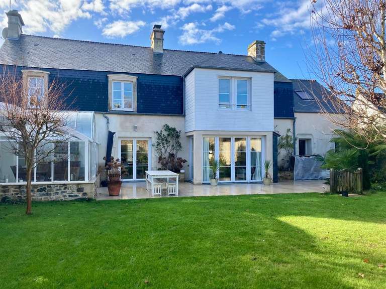 Maison Saint-Vaast-la-Hougue - 4 chambres - 212m²