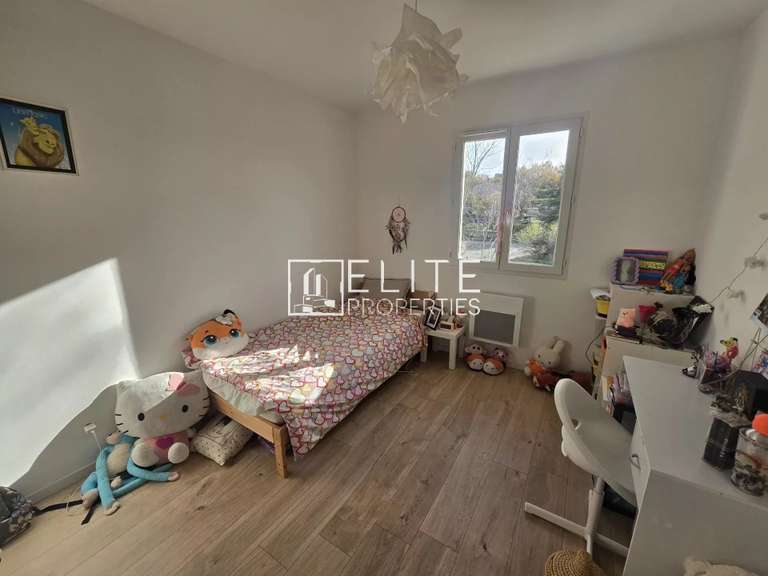 House Saint-Vallier-de-Thiey - 5 bedrooms - 133m²