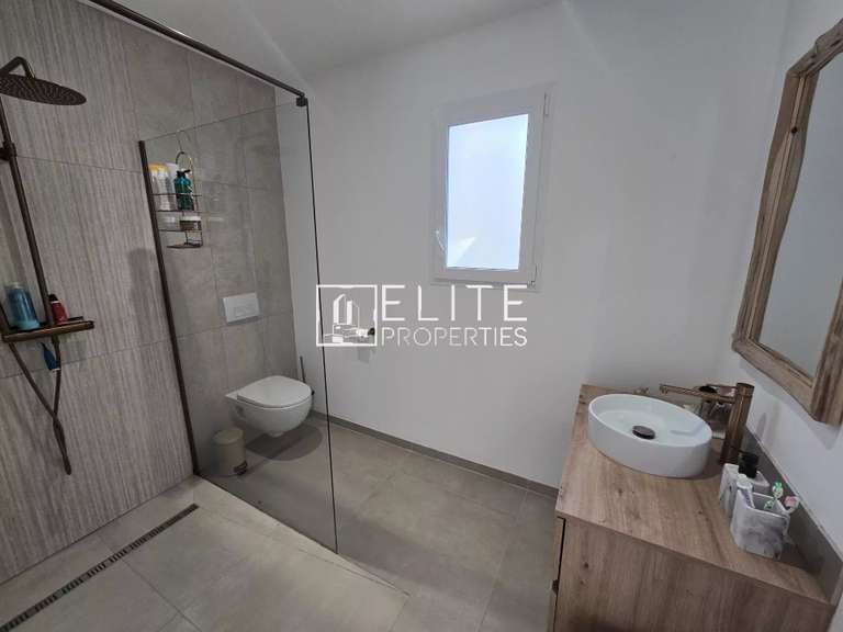 House Saint-Vallier-de-Thiey - 5 bedrooms - 133m²