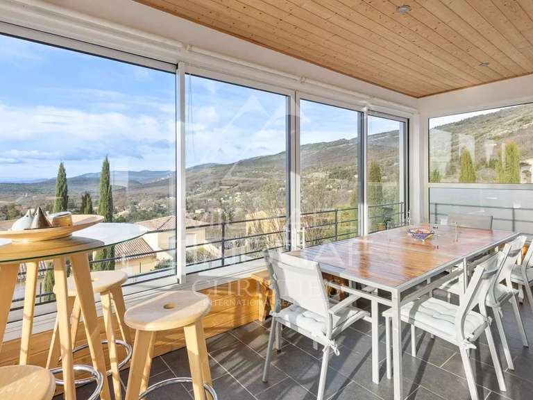 Maison Saint-Vallier-de-Thiey - 273m²