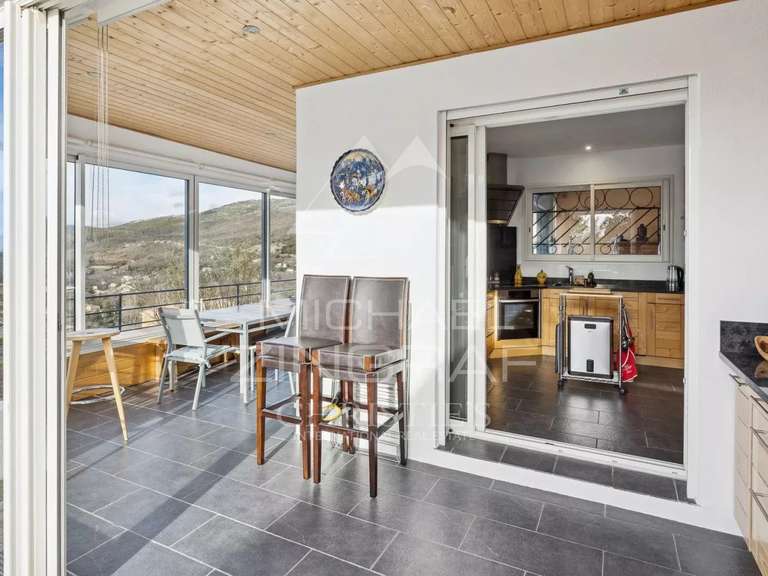 Maison Saint-Vallier-de-Thiey - 273m²