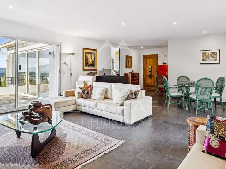 Maison Saint-Vallier-de-Thiey - 273m²