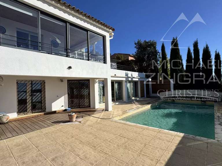 House Saint-Vallier-de-Thiey - 273m²