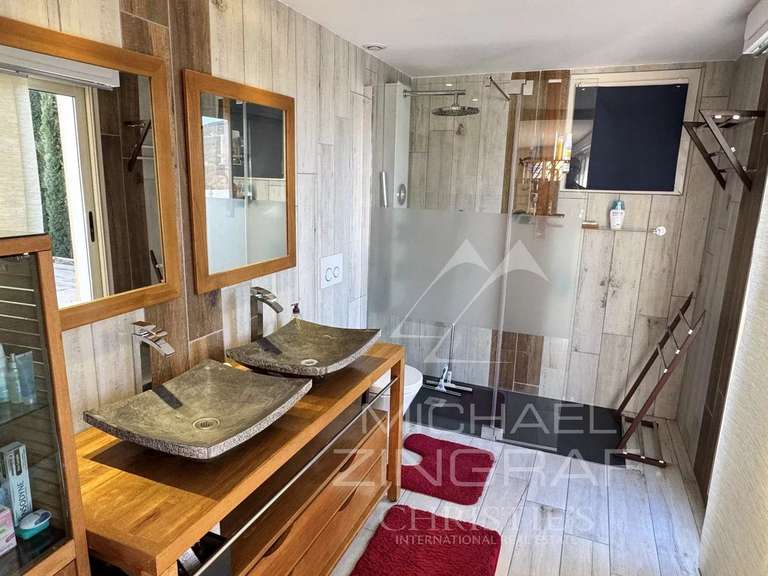 House Saint-Vallier-de-Thiey - 273m²