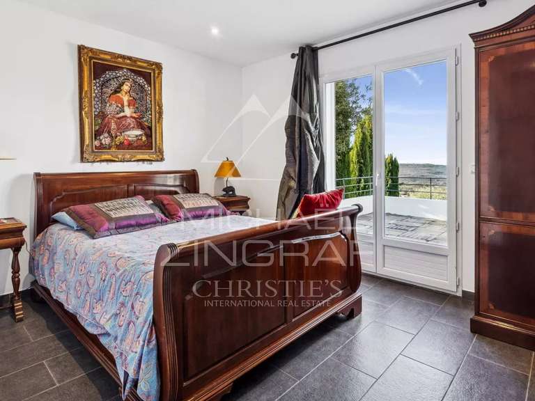 Maison Saint-Vallier-de-Thiey - 273m²