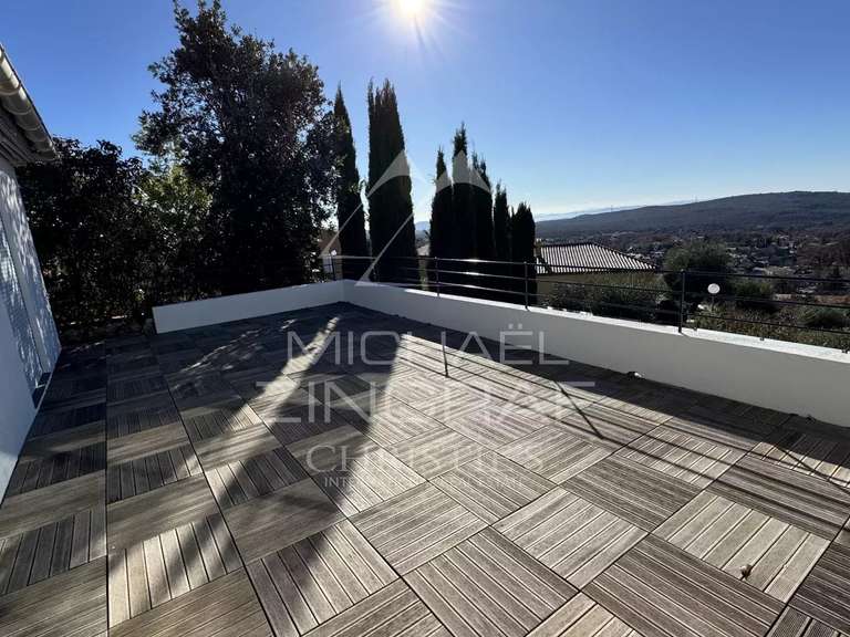 Maison Saint-Vallier-de-Thiey - 273m²