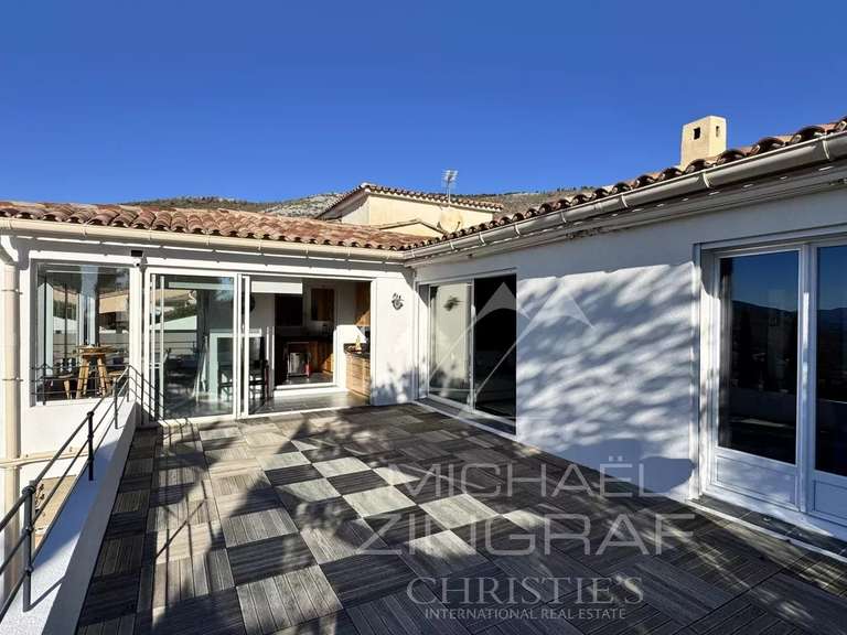 House Saint-Vallier-de-Thiey - 273m²