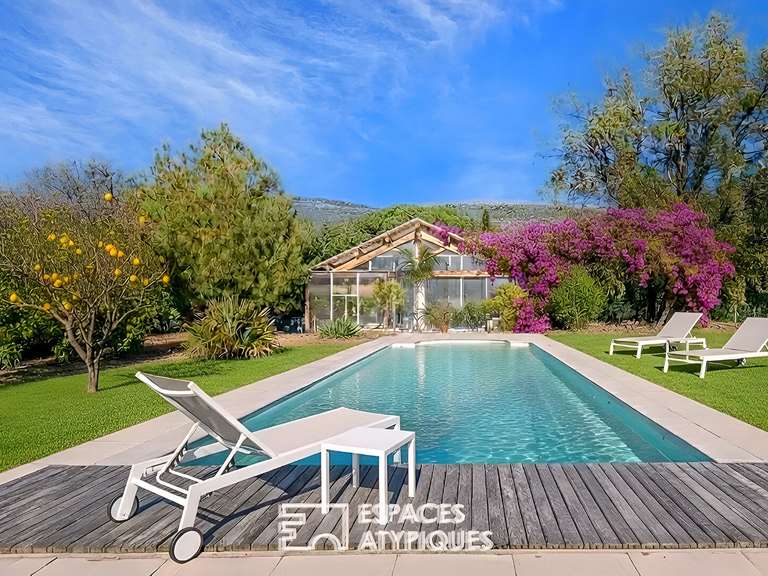 Maison Saint-Vallier-de-Thiey - 2 chambres - 130m²