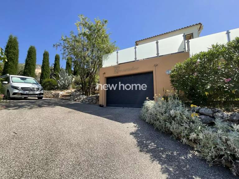 Maison Saint-Vallier-de-Thiey - 4 chambres - 274m²