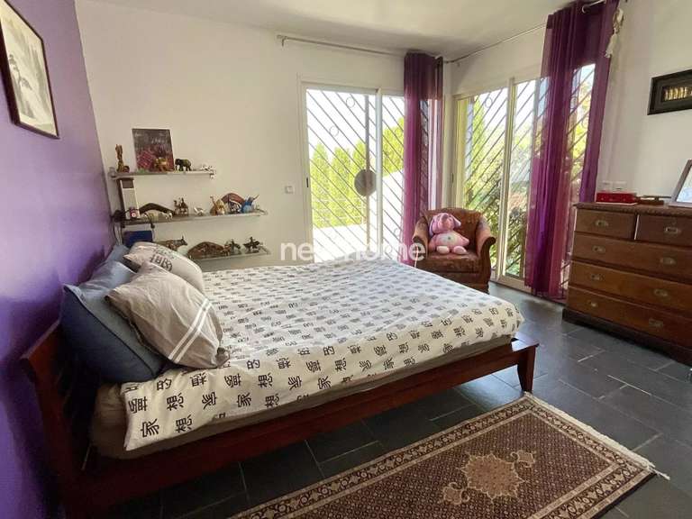 Maison Saint-Vallier-de-Thiey - 4 chambres - 274m²