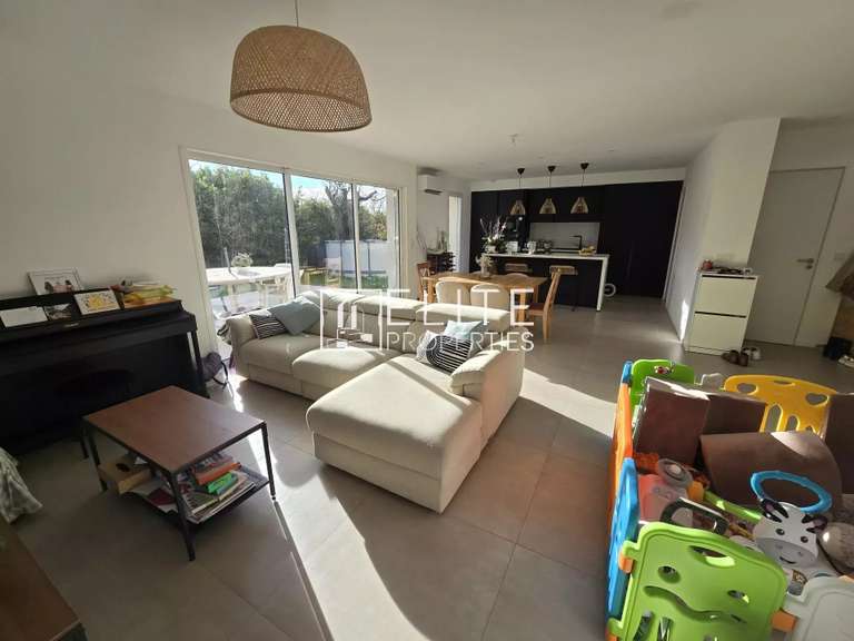 Maison Saint-Vallier-de-Thiey - 5 chambres - 133m²