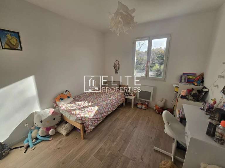 Maison Saint-Vallier-de-Thiey - 5 chambres - 133m²