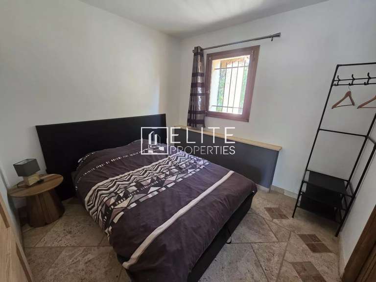 Maison Saint-Vallier-de-Thiey - 4 chambres - 160m²
