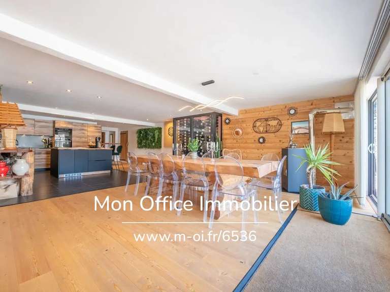 Appartement Saint-Véran - 5 chambres - 227m²