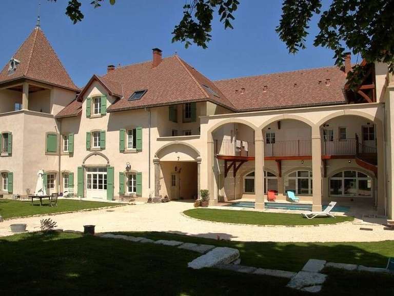 Propriété Saint-Vérand - 23 chambres