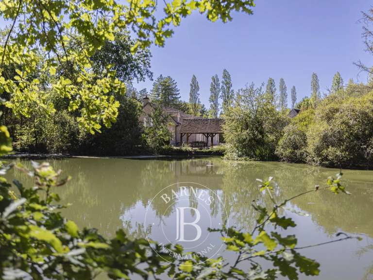 Propriété Saint-Viâtre - 9 chambres - 452m²