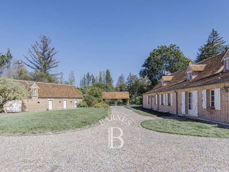 Propriété Saint-Viâtre - 9 chambres - 452m²