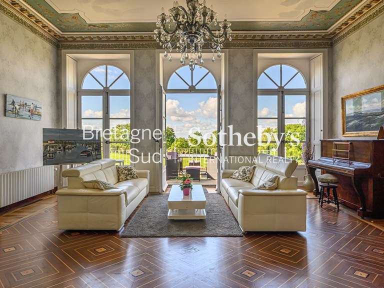 Propriété Saint-Viaud - 10 chambres - 550m²