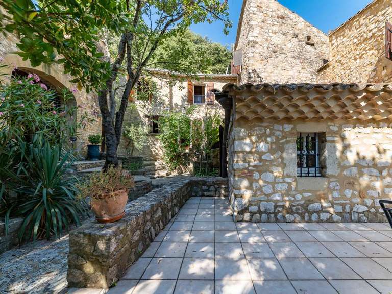 House Saint-Victor-la-Coste - 5 bedrooms - 216m²