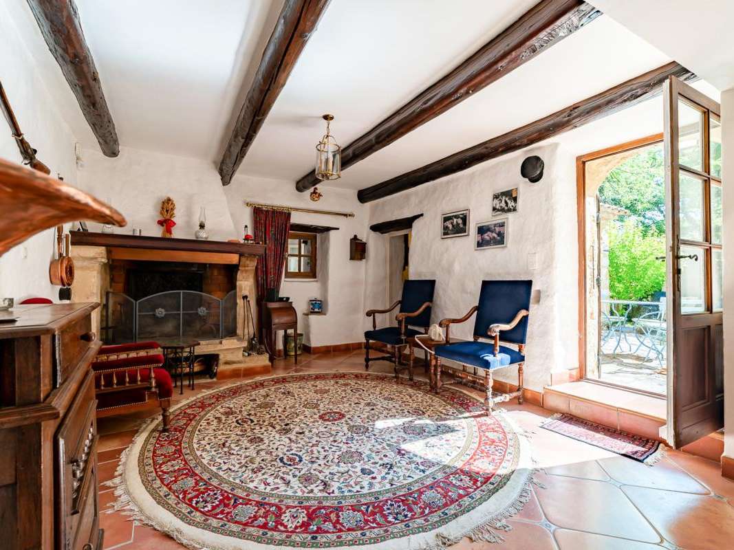 Maison Saint-Victor-la-Coste