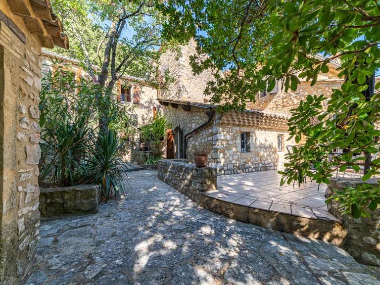 House Saint-Victor-la-Coste - 5 bedrooms - 216m²