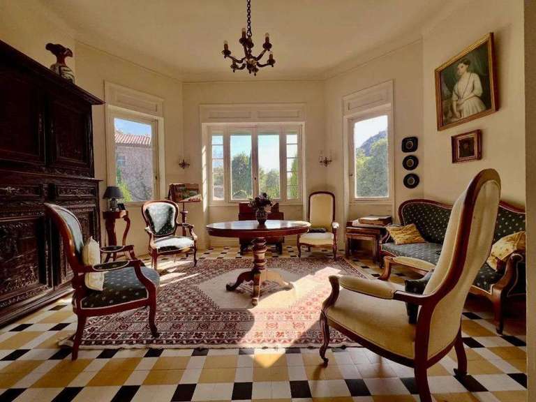 Propriété Saint-Victor-la-Coste - 9 chambres
