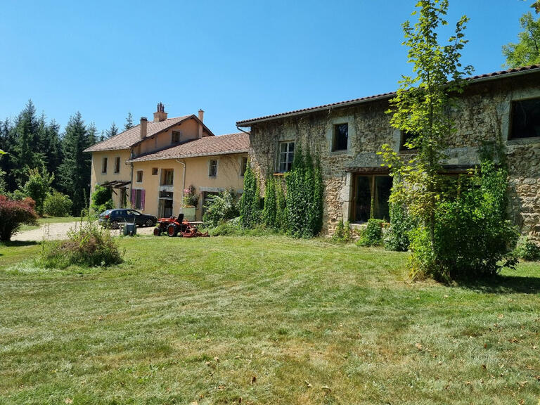 Vente Maison Saint-Victor-Montvianeix - 6 chambres